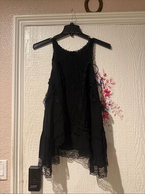 Black Lace-Trim Camisole Tank Top